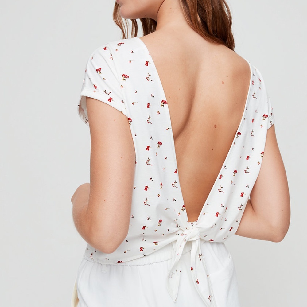 Aritzia Wilfred Open Back/Front Tee w/ Tie